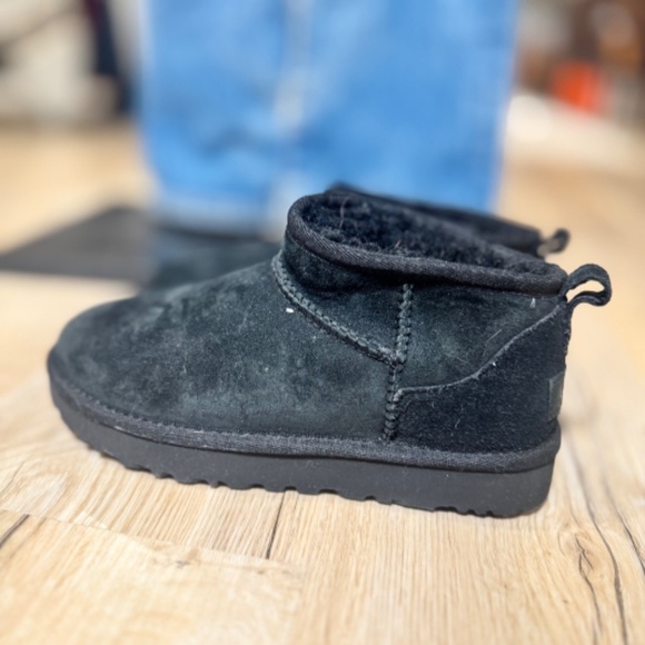 Ugg Ultra Mini Black size 5.5 - Picture 3 of 5